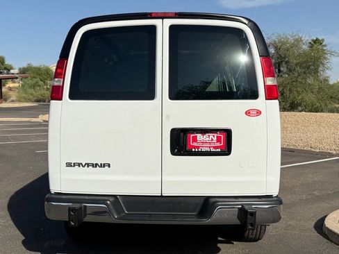 Used 2018 GMC Savana 2500 w/ Driver Convenience Package RWD image 4