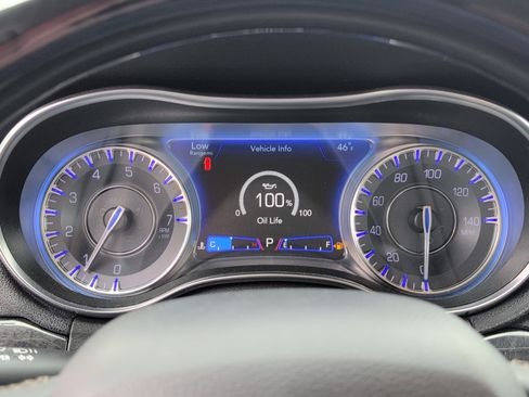 Used 2020 Chrysler 300 Limited w/ Safetytec Plus Group image 23