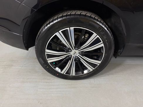 Used 2022 Volvo XC60 B6 Inscription w/ Advanced Package image 11