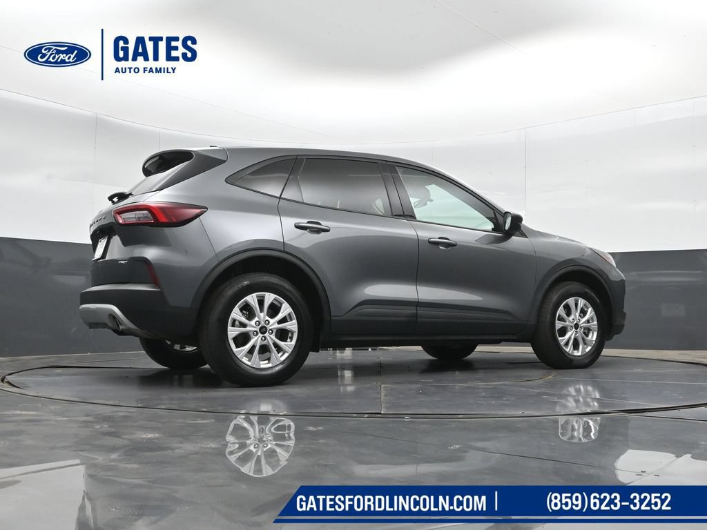 Used 2025 Ford Escape Active AWD/4WD image 38