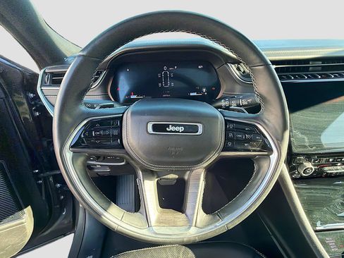 Used 2022 Jeep Grand Cherokee L Overland image 42