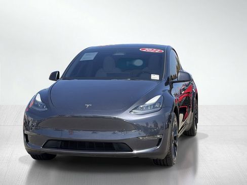 Used 2024 Tesla Model Y Long Range AWD/4WD image 13