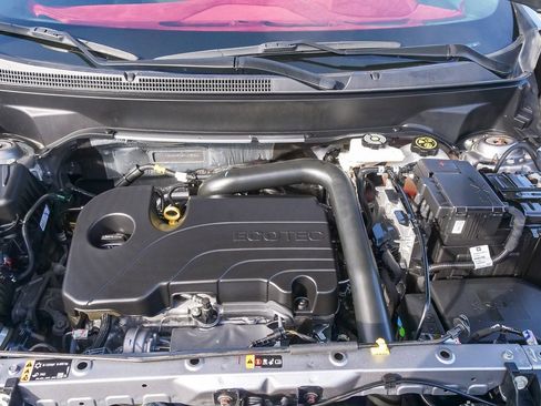 Used 2023 Chevrolet Equinox Premier image 24