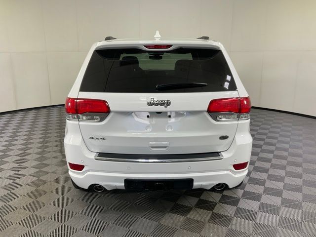 Used 2017 Jeep Grand Cherokee Overland AWD/4WD image 5