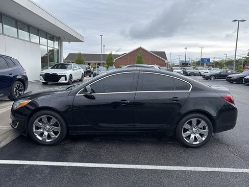 Used 2017 Buick Regal Premium w/ Driver Confidence Package #1 AWD/4WD image 4