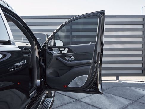 Used 2021 Mercedes-Benz Maybach GLS 600 Maybach GLS 600 image 22