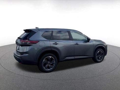 Used 2025 Nissan Rogue SV image 14