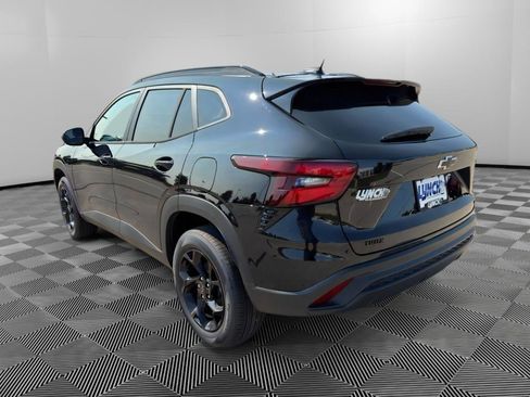 New 2026 Chevrolet Trax LT w/ Driver Confidence Package FWD image 3