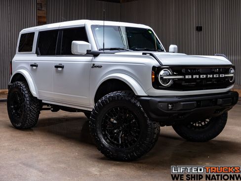 Used 2026 Ford Bronco Outer Banks image 1