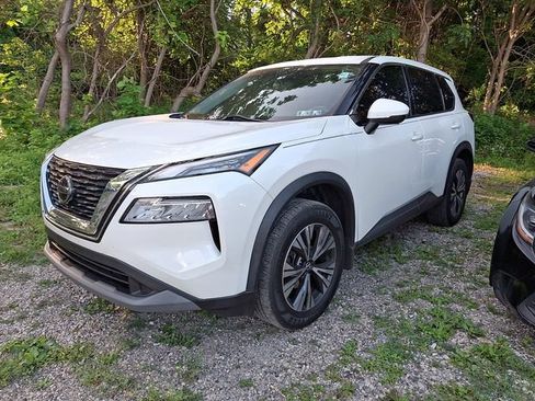 Used 2021 Nissan Rogue SV AWD/4WD image 3