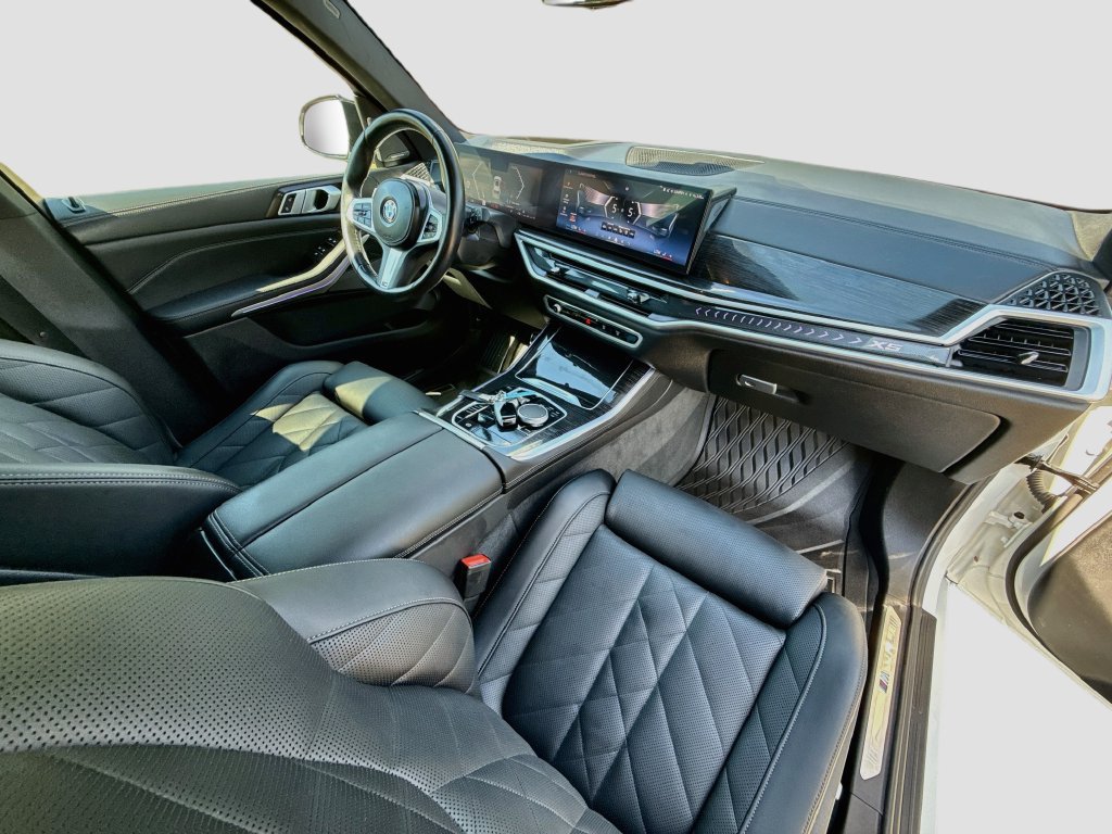 Used 2025 BMW X5 sDrive40i w/ M Sport Package RWD image 34
