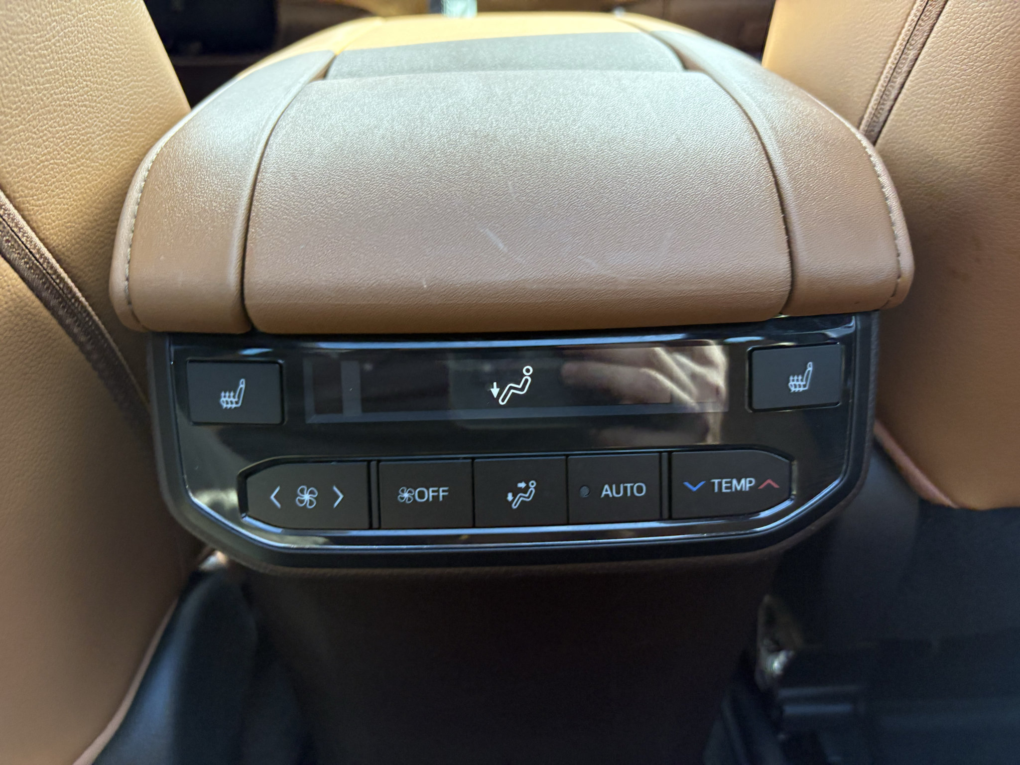 Used 2022 Toyota Highlander Platinum AWD/4WD image 23