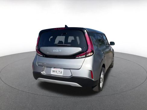 Used 2025 Kia Soul LX w/ LX Technology Package image 14