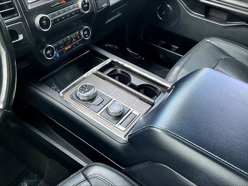 Used 2019 Ford Expedition Max Limited image 12