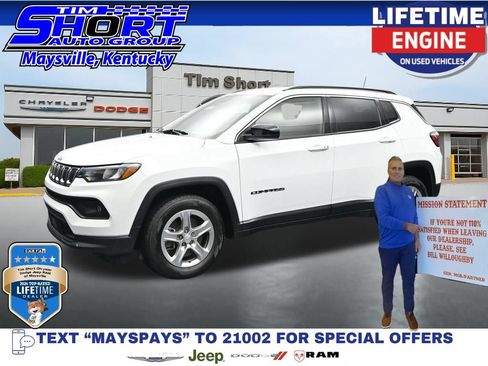 Used 2024 Jeep Compass Latitude AWD/4WD image 1