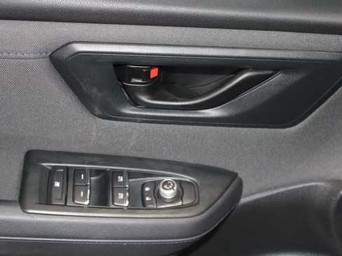 Used 2025 Subaru Forester Premium AWD/4WD image 6