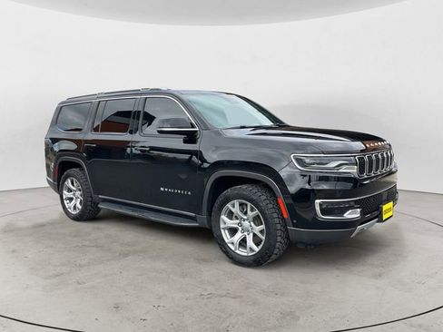 Used 2022 Jeep Wagoneer Series II AWD/4WD image 7