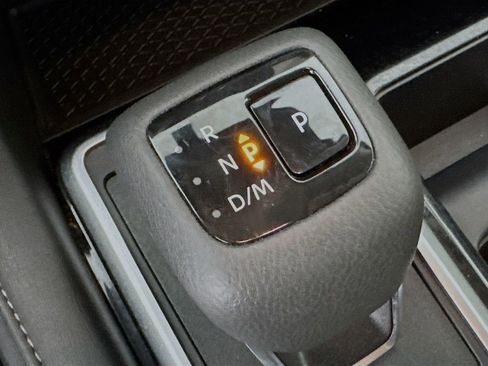 Used 2024 Nissan Pathfinder SV FWD image 20