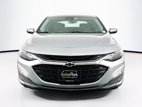 Used 2024 Chevrolet Malibu RS image 2