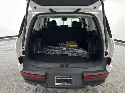 New 2026 Hyundai Santa Fe SE image 18