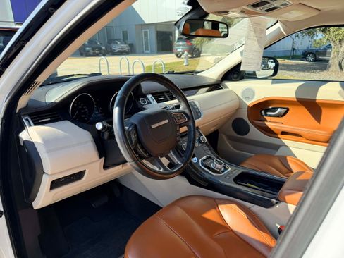 Used 2013 Land Rover Range Rover Evoque Prestige image 10