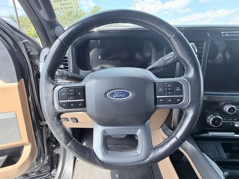 Used 2024 Ford F250 Lariat w/ Chrome Package AWD/4WD image 15