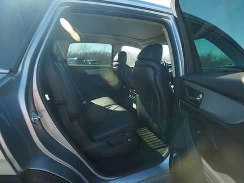 Used 2023 Acura MDX SH-AWD image 23