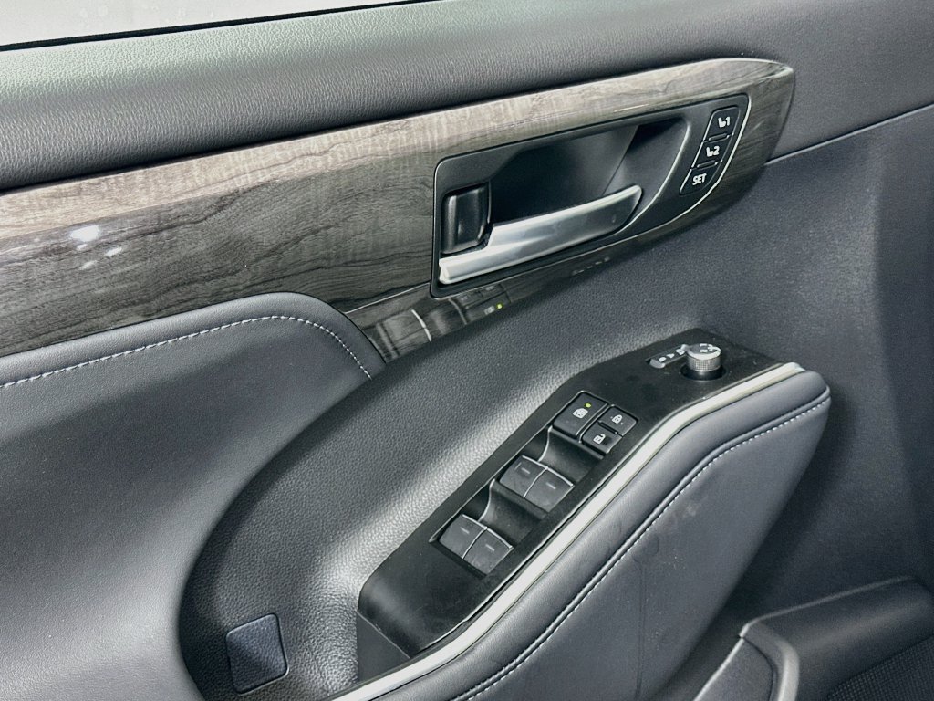 Certified 2026 Toyota Highlander Limited AWD/4WD image 18