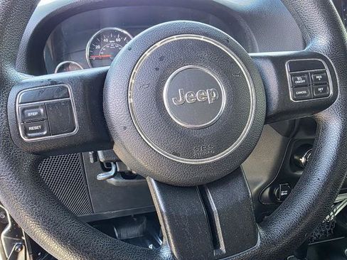 Used 2015 Jeep Wrangler Sport AWD/4WD image 10