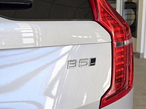 Certified 2024 Volvo XC90 B5 Plus image 7