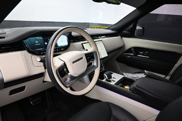 Used 2024 Land Rover Range Rover SE AWD/4WD image 21