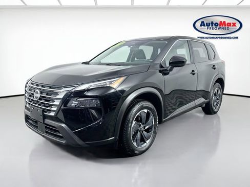 Used 2025 Nissan Rogue SV image 4