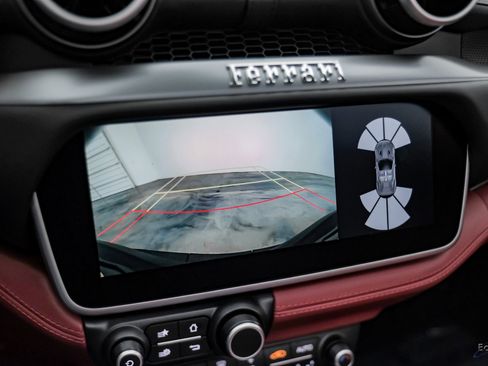 Used 2019 Ferrari Portofino image 74