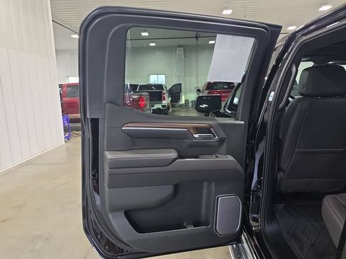 Used 2023 Chevrolet Silverado 1500 High Country w/ High Country Premium Package AWD/4WD image 26