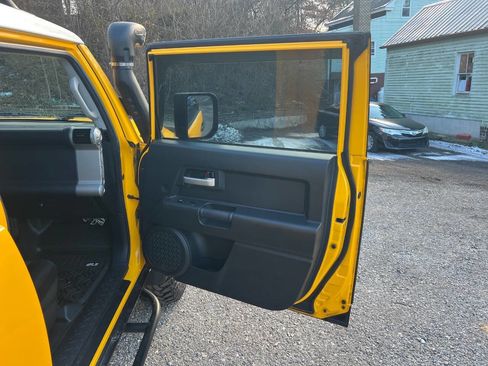 Used 2007 Toyota FJ Cruiser 4WD image 27