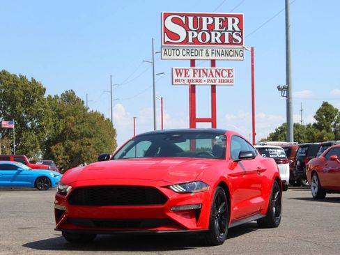 Used 2021 Ford Mustang Coupe w/ Black Accent Package RWD image 7