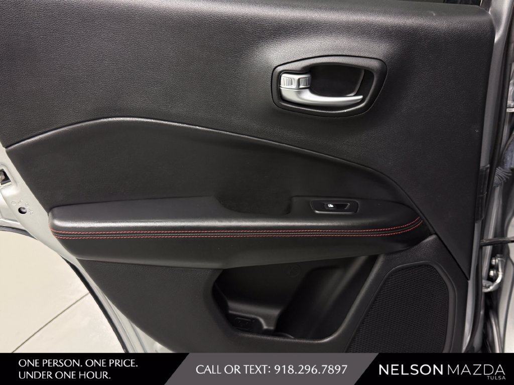 Used 2020 Jeep Compass Trailhawk AWD/4WD image 33