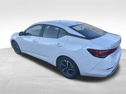 Used 2024 Nissan Sentra SV image 13