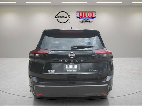 Used 2024 Nissan Rogue SV w/ SV Premium Package AWD/4WD image 3