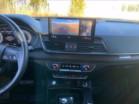 Used 2021 Audi Q5 e Premium Plus w/ Premium Plus Package image 6