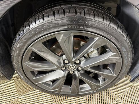 Used 2025 Toyota Corolla SE image 12