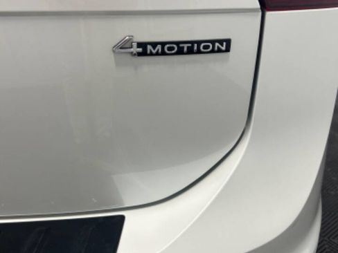 Used 2023 Volkswagen Tiguan SEL R-Line image 15