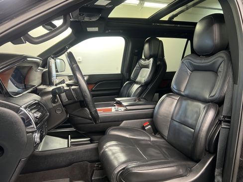Used 2021 Lincoln Navigator L Reserve image 31