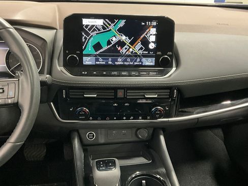 Used 2023 Nissan Rogue SL w/ SL Premium Package image 8