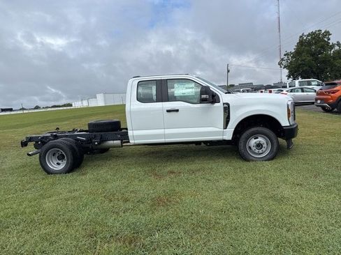 New 2026 Ford F350 XL AWD/4WD image 39