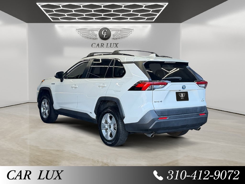 Used 2020 Toyota RAV4 LE AWD/4WD image 3