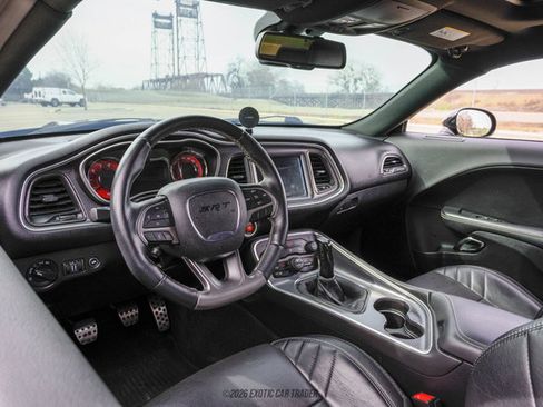 Used 2016 Dodge Challenger SRT Hellcat image 28