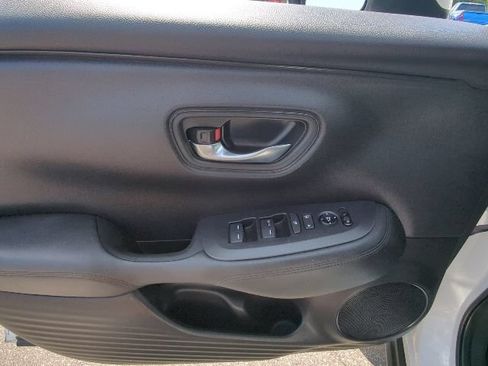 Used 2023 Honda HR-V LX image 37