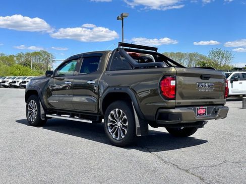 Used 2024 GMC Canyon Denali AWD/4WD image 7