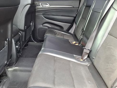 Used 2021 Jeep Grand Cherokee Laredo X image 16